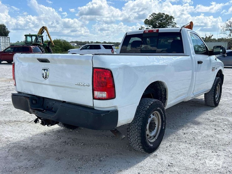 2012-dodge-2500-image-3