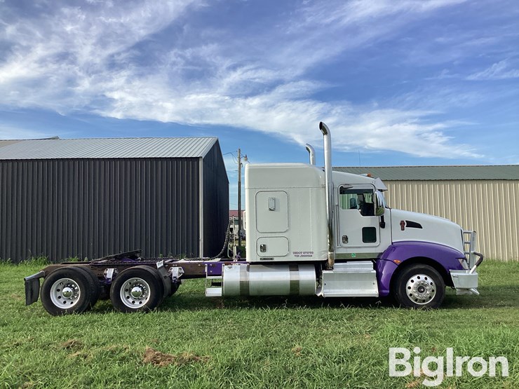2014-kenworth-t660-image-4