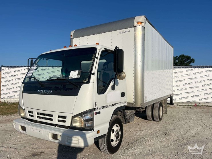 2006-isuzu-npr-image-41