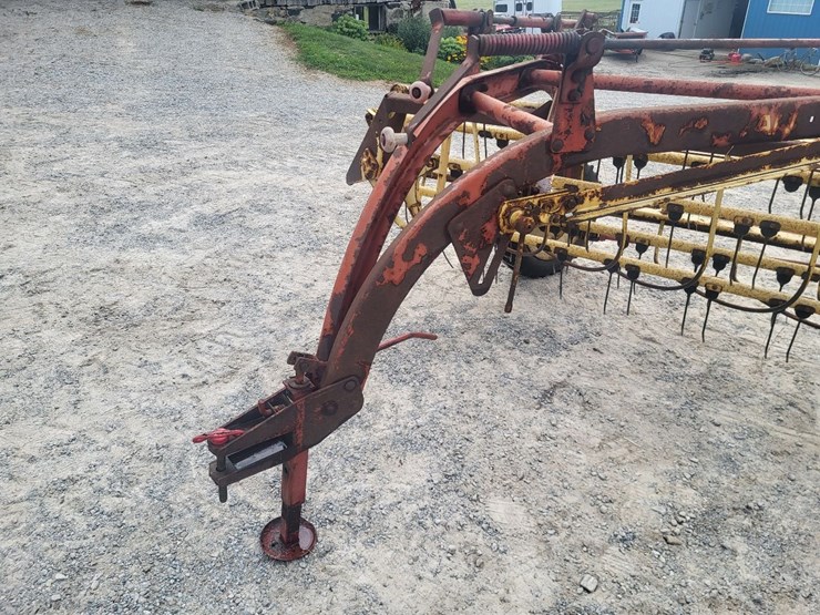 new-holland-256-image-26