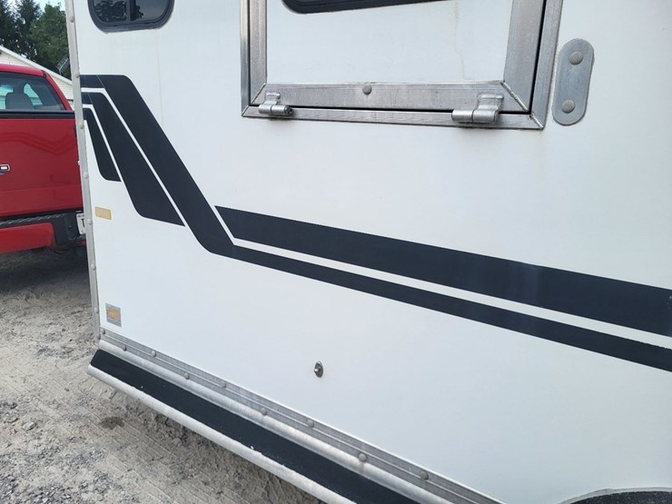 hart-tandem-axle-2-horse-bumper-trailer-w/tack-room-image-50