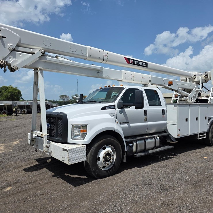 FORD F750