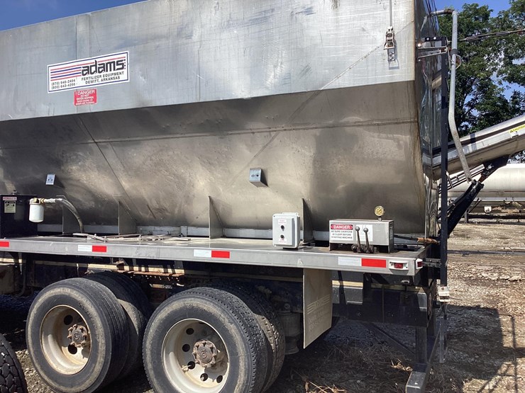 2006-freightliner-cst-120-tender-truck-image-12