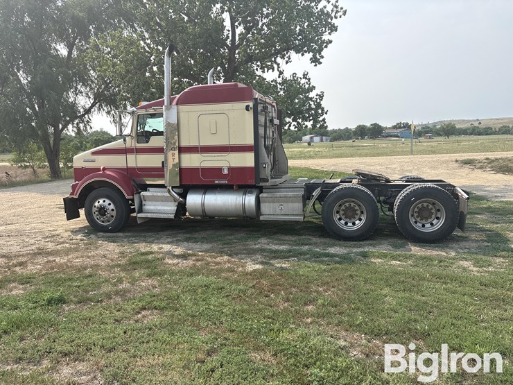 2006-kenworth-t800-aerocab-t/a-truck-tractor-image-8