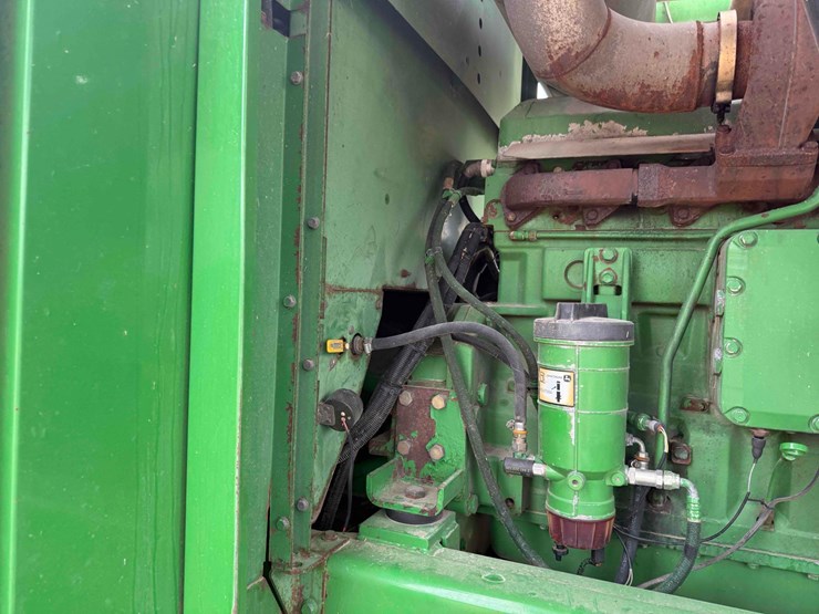 2005-john-deere-7400-image-33