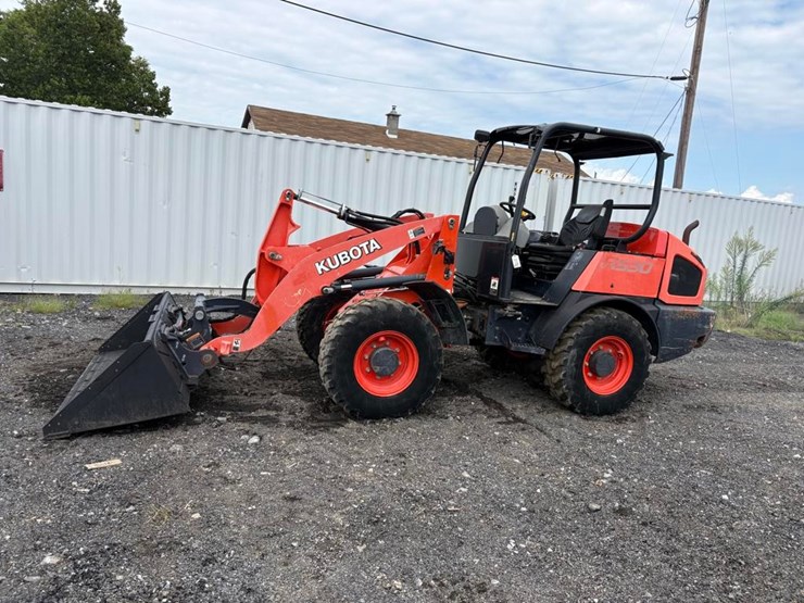 kubota-r530-image-2