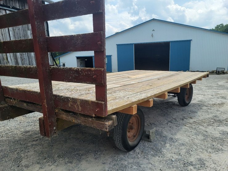hay-wagon-w/running-gear-image-32