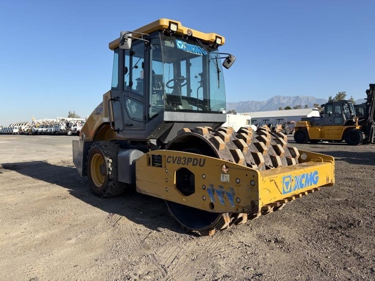 2021-xcmg-cv83pdu-vibratory-roller-image-2