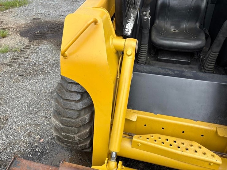 john-deere-250-image-6