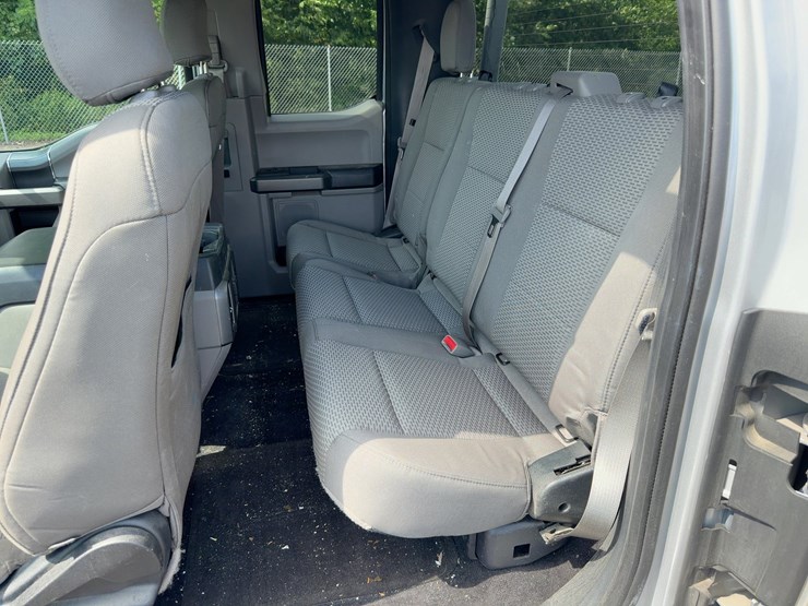 2015-ford-f150-xlt-image-16