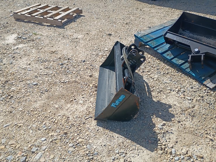 #26116-•-future-hydraulic-tilt-bucket-mini-excavator-attachment-image-4