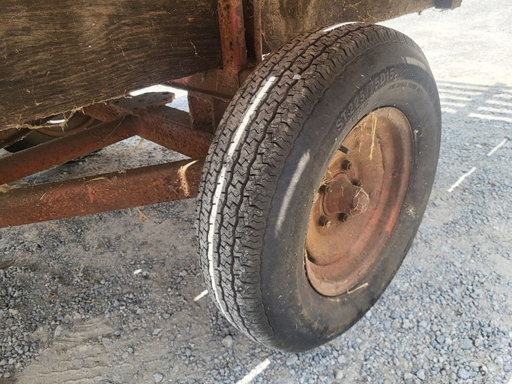 hay-wagon-w/running-gear-image-19