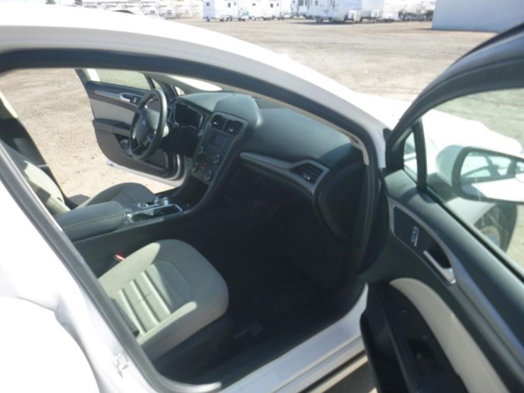 2018-ford-fusion-sedan-image-6