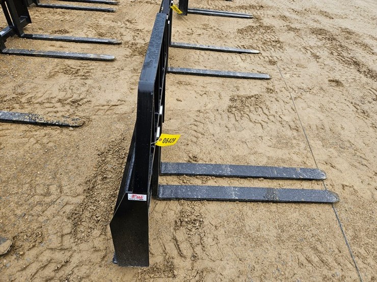 #221-•-kivel-48"-3500-lb-pallet-fork-image-6