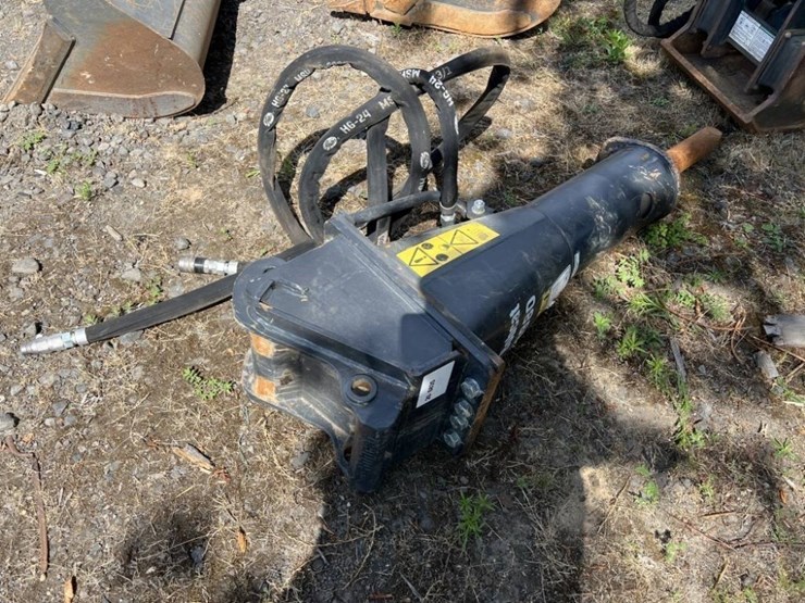 2022-bobcat-hb980-image-2