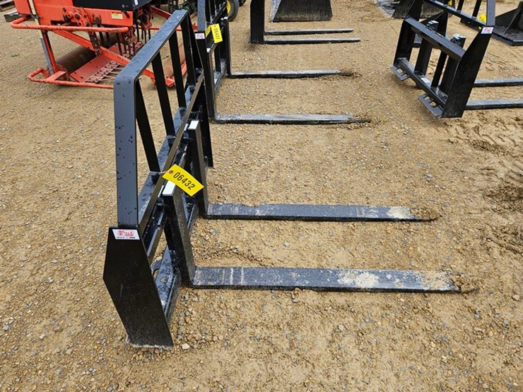 #224-•-kivel-48"-3500-lb-pallet-fork-image-6