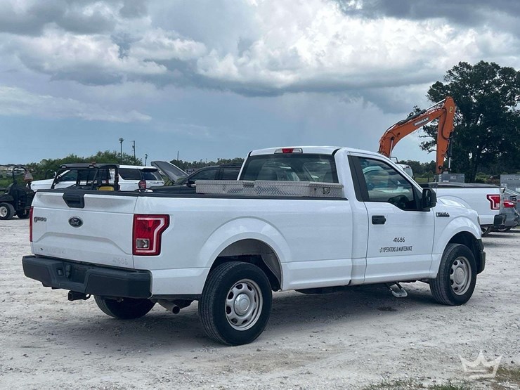 2017-ford-f150-image-3
