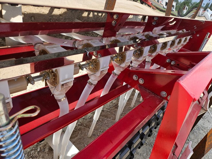 #6899-•-new-agt-stsd10-seeder-image-17