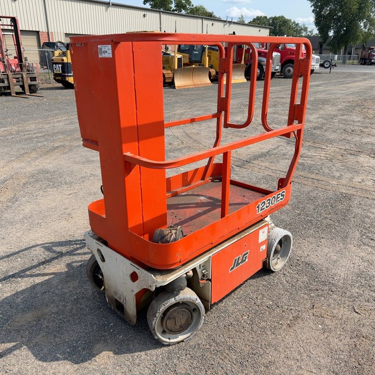 2007 JLG 1230ES