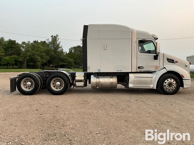 2016-peterbilt-579-image-4