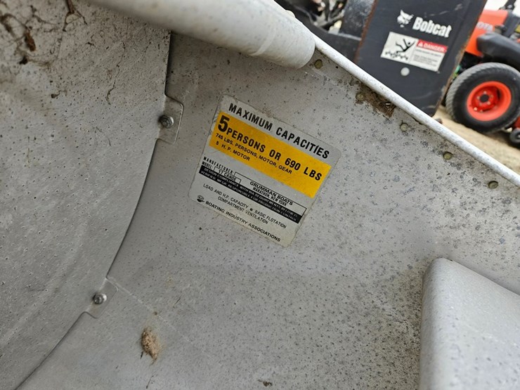 #6882-•-grumman-16'-canoe-image-10