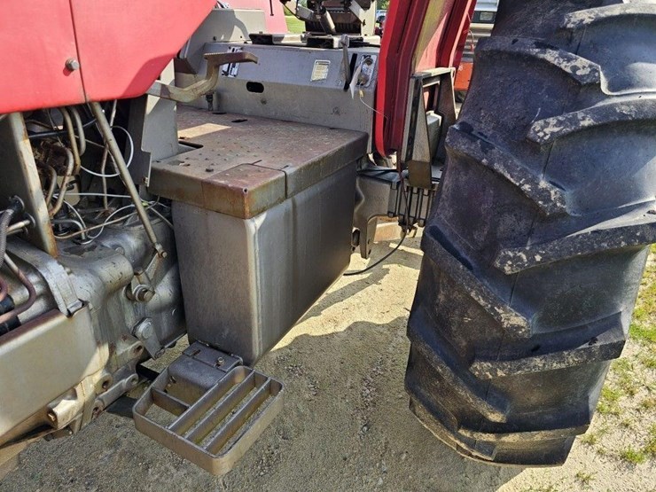 massey-ferguson-1080-image-14