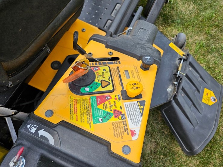 #6878-•-cub-cadet-z-force-sz-zero-turn-mower-image-17