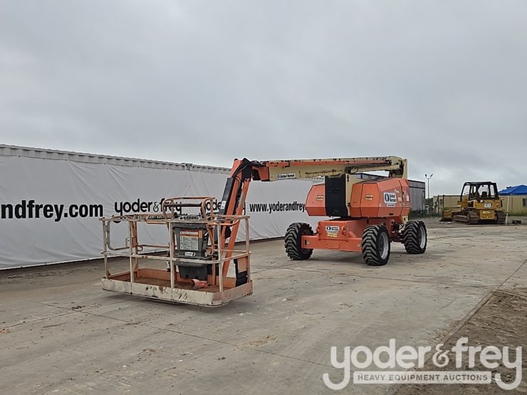 2016-jlg-800aj-image-1