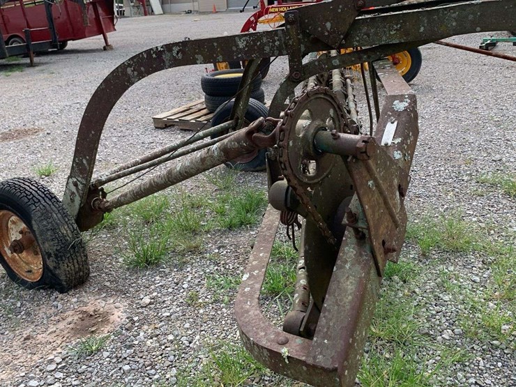 side-delivery-hay-rake-image-3