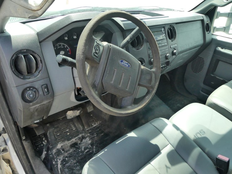 2012-ford-f350-xl-image-11