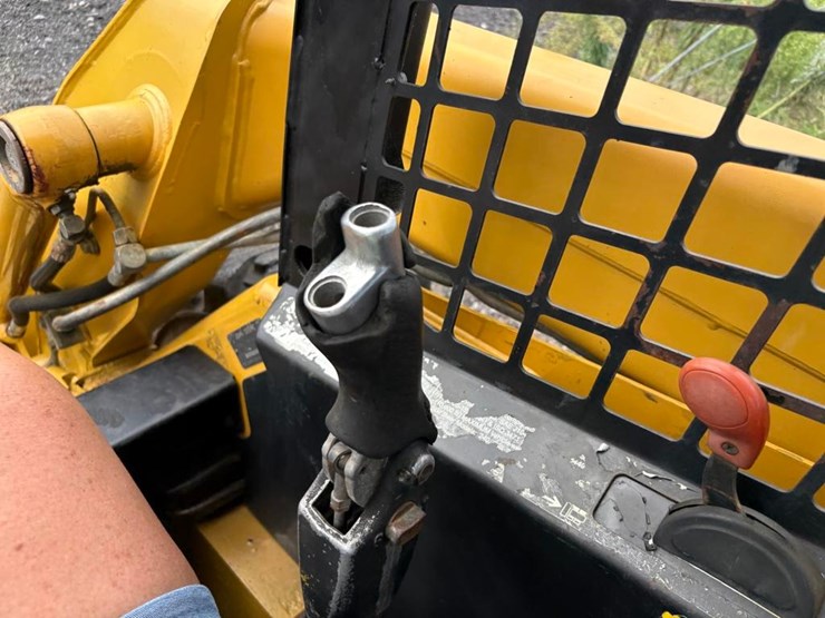 john-deere-250-image-18