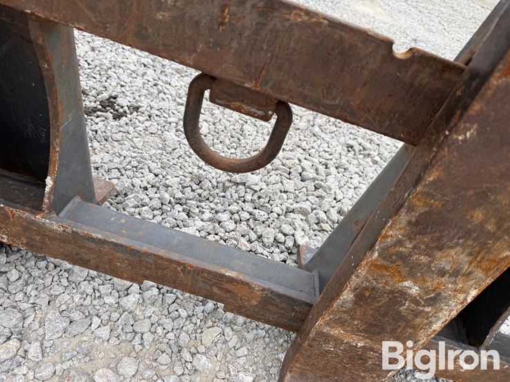 titan-machinery-pallet-forks-image-14