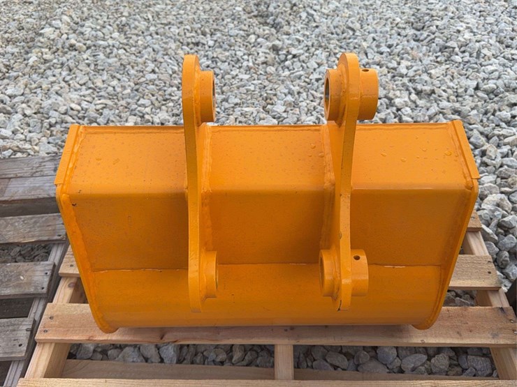caterpillar-305-image-2