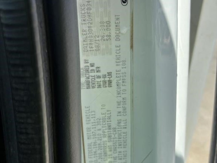 2013-freightliner-114sd-image-28