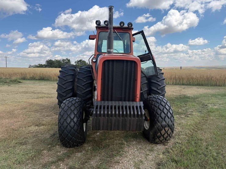 allis-chalmers-7080-tractor-image-10