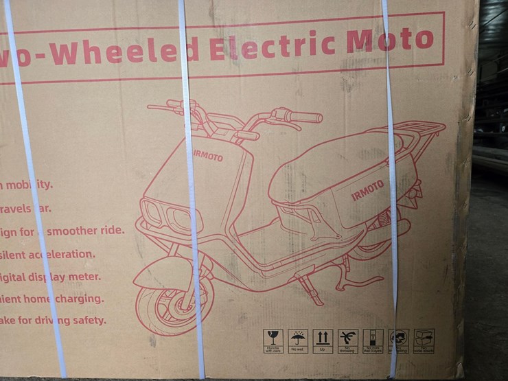 #2062-•-white-irmoto-high-end-2-wheeled-electric-moto-image-2