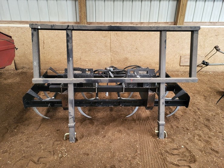 2018-marcrest-bg42-bale-grapple-w/skid-loader-mounting-plate-and-removable-bale-guard---one-owner-like-new-image-15
