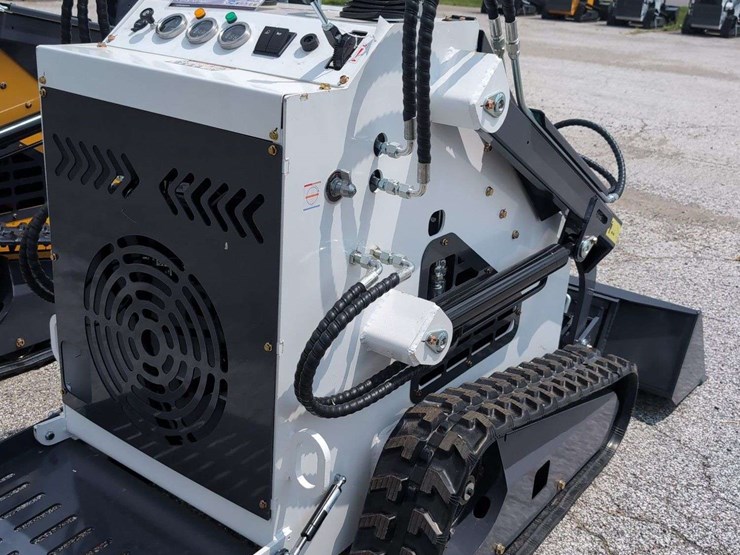 zjg-mini-skid-steer-loader-zj-380-(white)---15hp-image-12