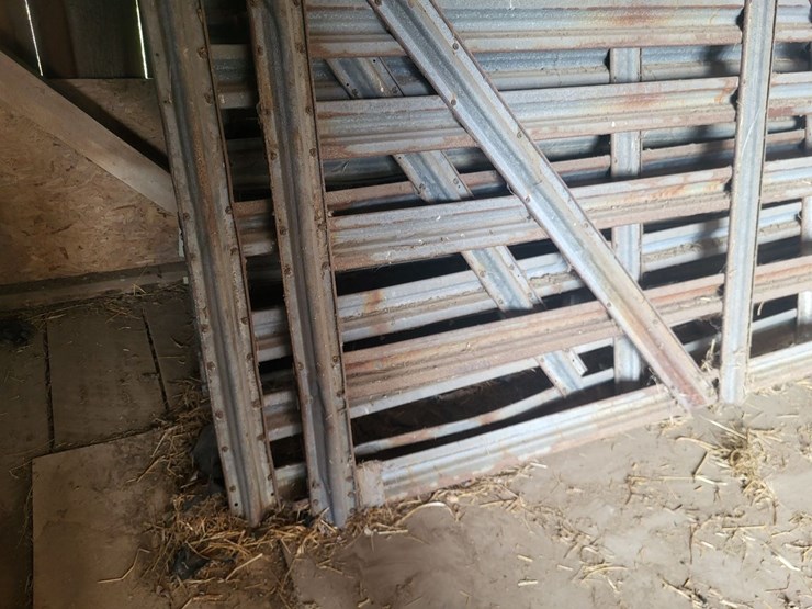 (4)-livestock-gates,-(2)-livestock-panels,-and-(1)-roll-of-woven-wire-fence-image-7