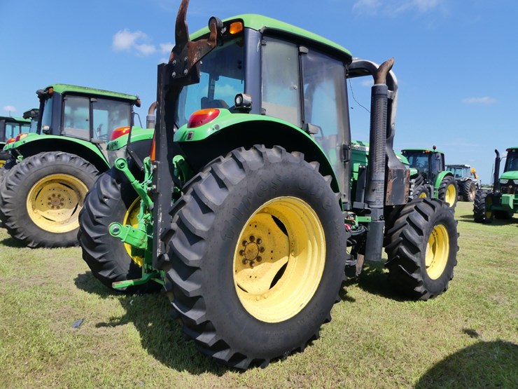 2015-john-deere-6115m-image-3