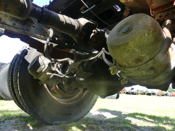 1997-mack-ch612-image-10