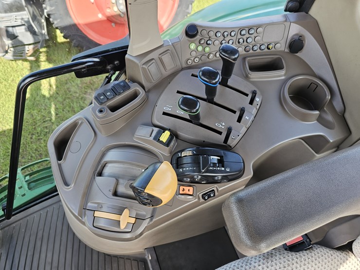 2021-john-deere-6155m-image-13