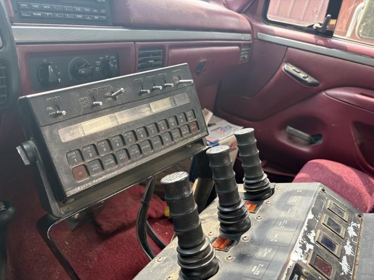1995-ford-500-image-19