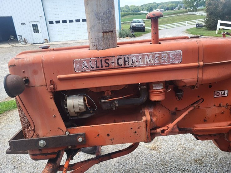 allis-chalmers-d14-tractor-image-14
