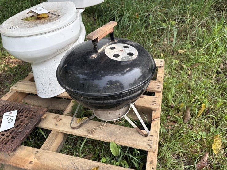 small-charcoal-grill-image-2