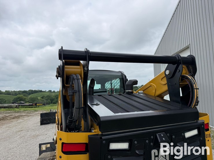 2025-caterpillar-275-image-14