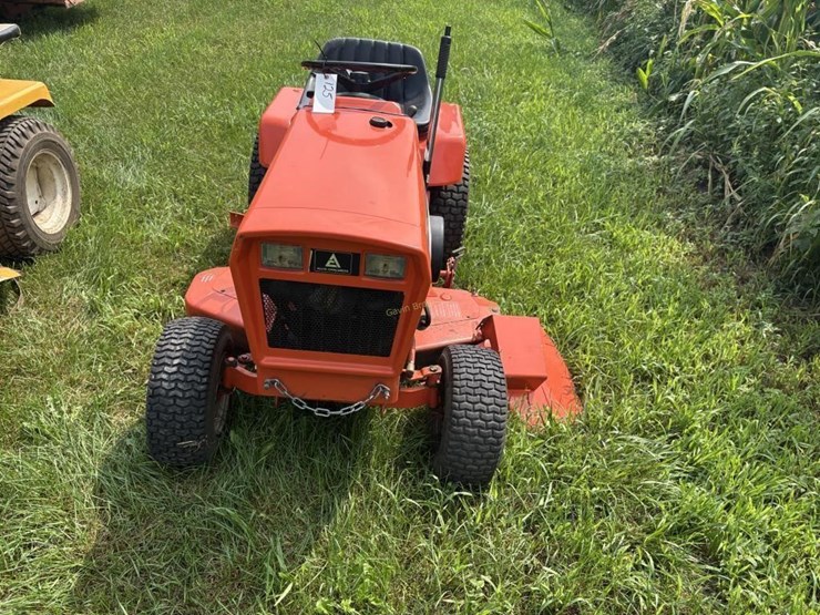 allis-chalmers-712-hydro-lawn-tractor-image-3