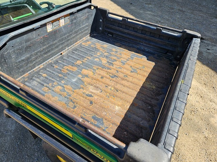 john-deere-gator-image-17