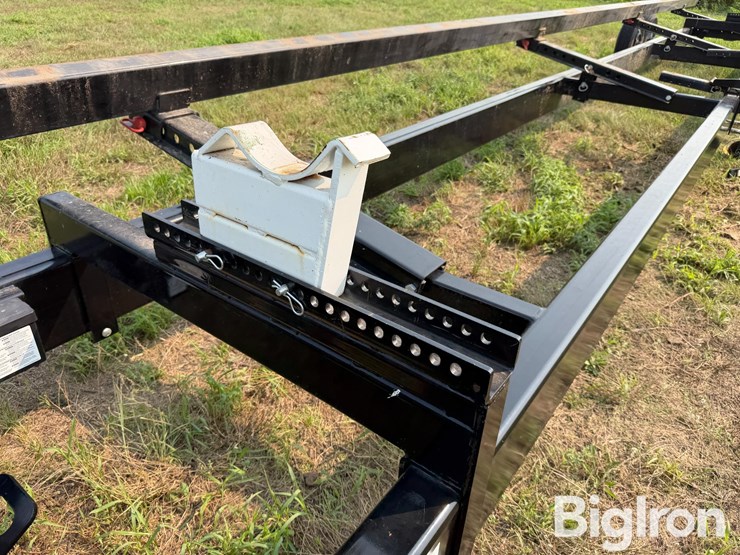 2024-duo-lift-dlt42xl-header-trailer-image-18