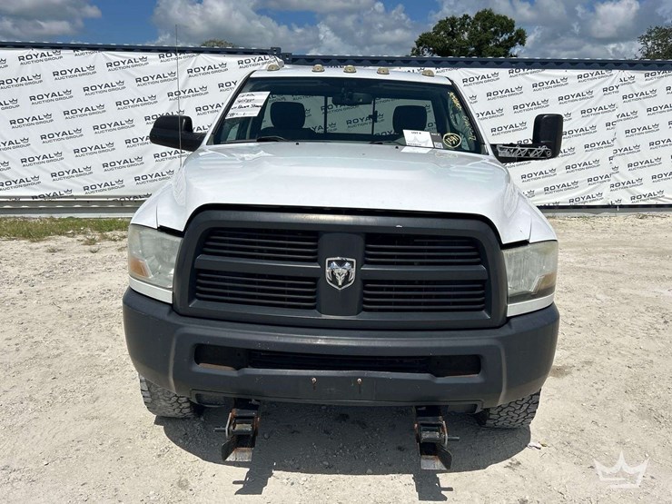 2012-dodge-2500-image-23